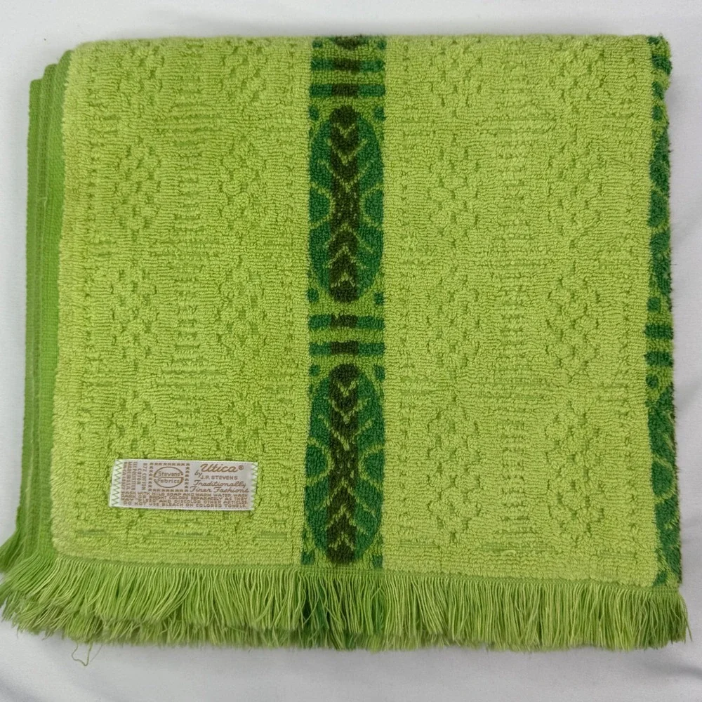 Vintage Utica by JP Stevens Lime Green Fringed Bath Towel Jacquard Made in USA